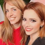 Sandy Instagram - Dia de gravar @showdavida com essa ruiva maravilhosa, @polianaabritta. Logo, logo vai ao ar, fiquem ligados! 💜🎈 #lançamentoNVE2naTV