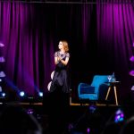 Sandy Instagram – Ahhhh, Recife… Que privilégio passar o Dia do Nordestino aqui com vcs!! 💜 Obrigada por taaaaanto! Que flashback deste palco tão especial… Foi impossível não me transportar pra última vez em que estive aqui, em 2019. Vcs entregaram TUDO de novo! MUITO obrigada!!! 
Natal, tô chegando… 🎈 #TurnêNVE2022

📸 @pipofontes Recife, Brazil