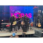 Sandy Instagram - Nem consigo expressar a emoção que foi voltar ao palco do Altas Horas, rever meu amigo @serginhogroisman (pessoalmente) depois de mais de dois anos, cantar ao vivo com minha banda querida, estar ao lado de colegas maravilhosas de profissão… Quem vem comigo pra este Altas Horas especial do Dia das Mulheres? Amanhã, hein? 🎈👏🏻💜 Look: @marcellmaia (Obrigada, Marcell!!)