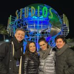 Sandy Instagram - Passando pra deixar um registro de um dia delicioso no parque da Universal de Hollywood. Foi lindoooo!! Obrigada, @unistudios!! 💜🎈 Se quiser ficar por dentro de TUDO que rola na Universal em Orlando e em Hollywood, siga o perfil que eles fizeram pro público brasileiro. > @universaldestinationsbrasil 😊