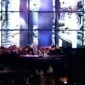 Sandy Instagram - Tava com saudade de fazer um #tbt com releituras e projetos de que amei participar. Que privilégio cantar com ídolos que tanto admiro! 💜 São muitas memórias maravilhosas e muito vivas no meu coração.
Você se lembra de alguma destas? 

- “Corcovado”, Ao Vivo em Porto Fino (2012) @andreabocelliofficial 
- “Se Eu Não Te Amasse Tanto Assim”, Arena Fonte Nova (2003) @ivetesangalo 
- “Sampa”, Senna in Concert (2004) @caetanoveloso 
- “Fotografia”, Auditório Ibirapuera (2006) @marcelo_bratke 
- “As Canções Que Você Fez Pra Mim”, especial Roberto Carlos (2021) @robertocarlosoficial