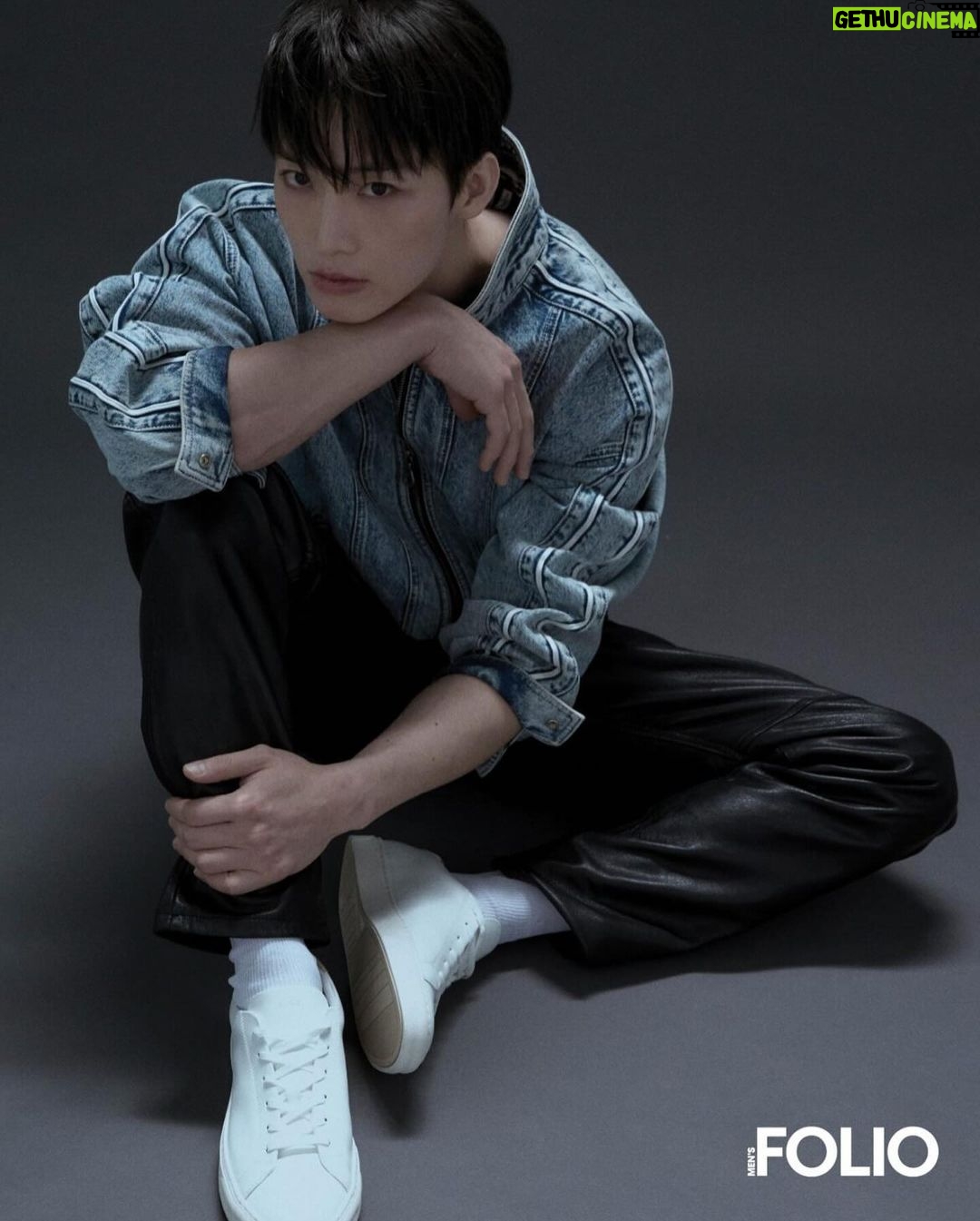 Sang Heon Lee Instagram - @mensfolio Creative Director @izwanabdllh Photography @taylor_in_wonderland_ Creative Direction & Production @danieldeyi Styling @manfred__lu Interview @charmtws Grooming & Hair @juju_chuuu Videography @kimkkam_ Visual direction @aeae_94 Photography Assistant @nivgnus Accessories @pedroshoes_official Seoul, Korea