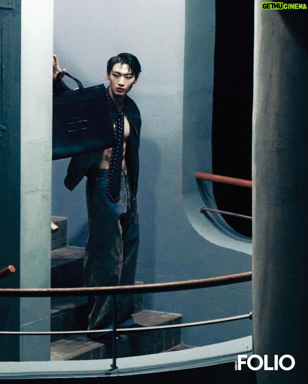 Sang Heon Lee Instagram - @mensfolio Creative Director @izwanabdllh Photography @taylor_in_wonderland_ Creative Direction & Production @danieldeyi Styling @manfred__lu Interview @charmtws Grooming & Hair @juju_chuuu Videography @kimkkam_ Visual direction @aeae_94 Photography Assistant @nivgnus Accessories @pedroshoes_official Seoul, Korea