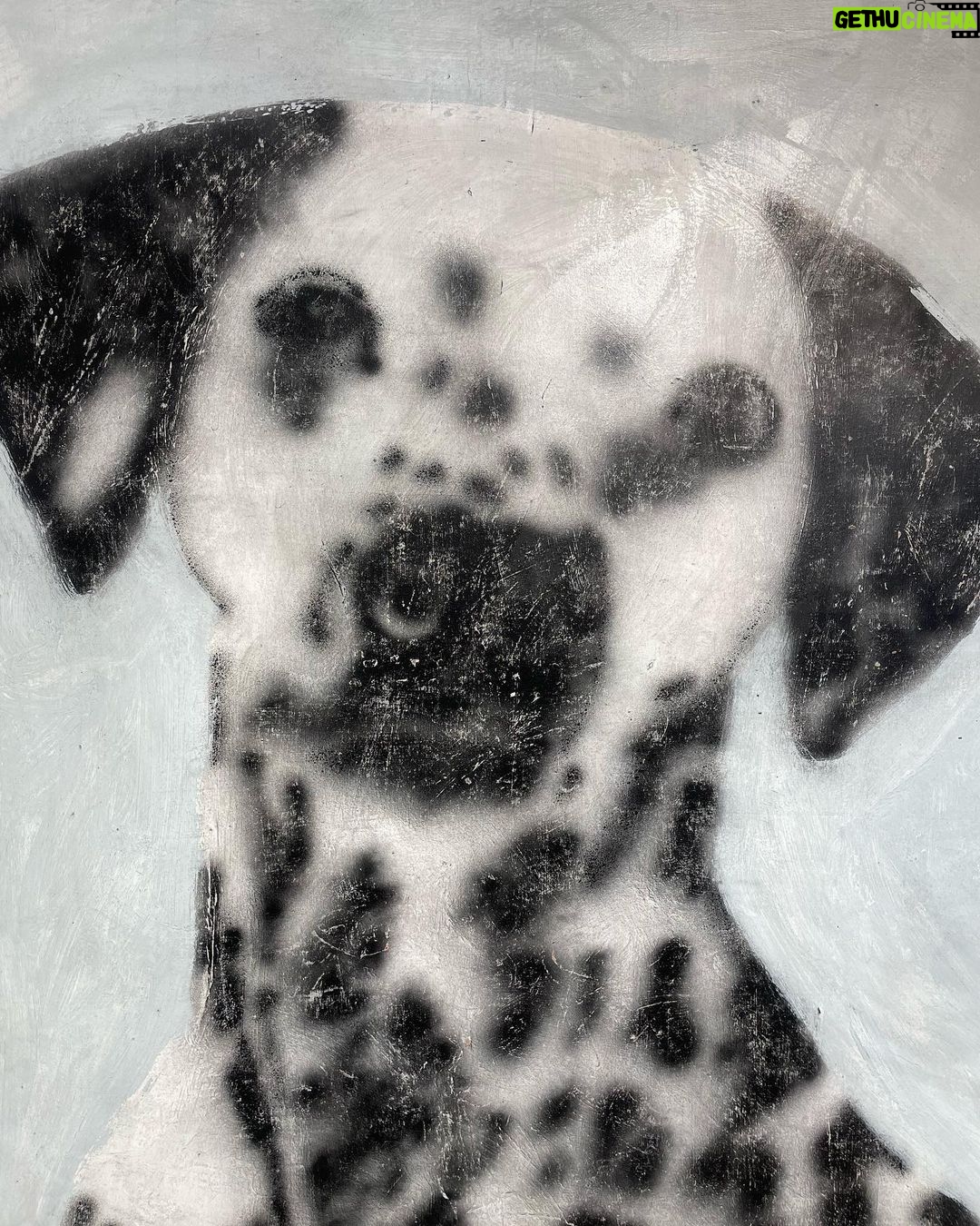 Sang Heon Lee Instagram - Bought a piece, made a piece π¨πΌοΈπ§βπ¨ Dalmatian/Artist: @ricardopassaporte Gallery: @duartesequeiragallery Mint/Blueberry Ice cream: @sangheonleesh Sensei/Teacher/μ€μΉλ: @soohyo_ @kimsoohyo Seoul, South Korea
