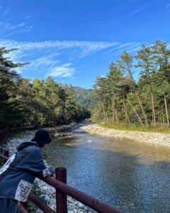 Sang Heon Lee Instagram - Happy Chuseok everyone ☺️❤️🍃🍂🍁 즐거운 한가위 보내십쇼ㅎ 오대산 월정사 전나무숲길