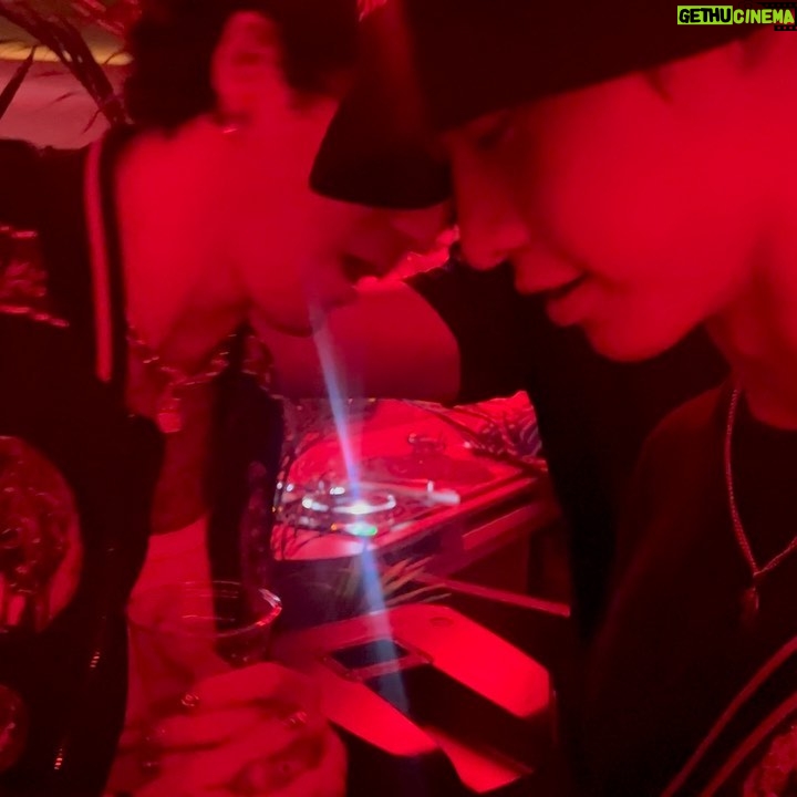 Sang Heon Lee Instagram - Sharing my music taste @lauvsongs @howmini @l_like._ @co_kr @didi_han_ @fallens Seoul, Korea