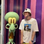 Sang Heon Lee Instagram – Who lives in a pineapple under the sea? 네모 네모 스폰지밥🧽👀👔🐠🐙 용산 아이파크몰