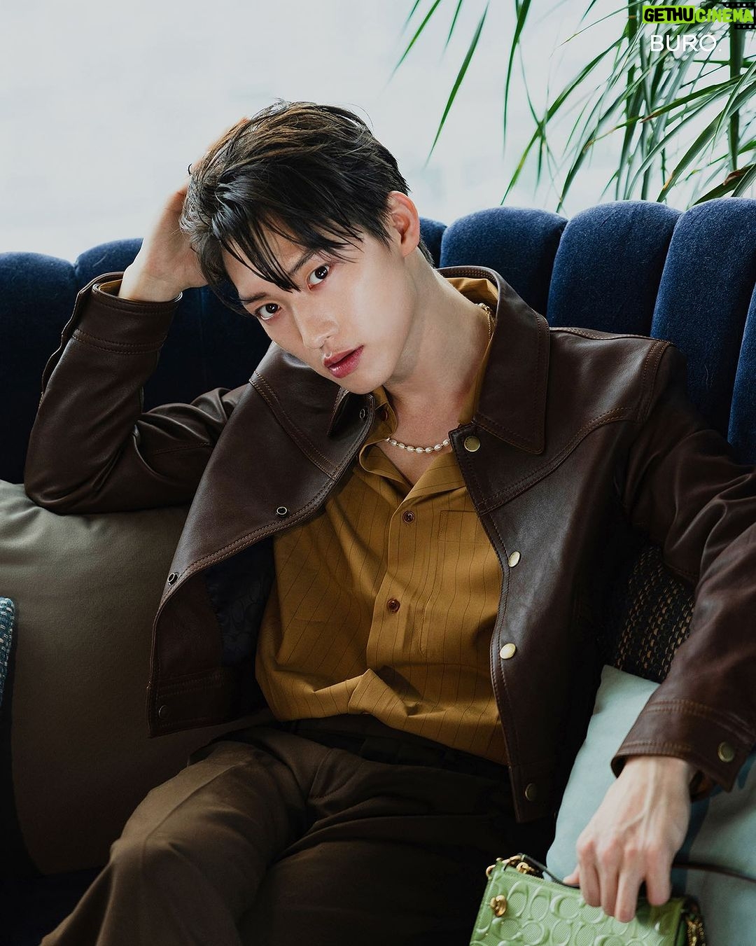 Sang Heon Lee Instagram - Get ready to hear @sangheonleesh’s name everywhere! The South Korean actor is the breakout star of @xokittynetflix and has quickly become a fan favourite thanks to his character’s smug and lovable charm. In our August cover story, we travel to Seoul, South Korea, to discuss his big break, new beginnings and plans for the future. Read the full story and watch our video interview at the 🔗 in bio. #BuroMy #HelloIAm #HelloIAmSangHeon #SangHeonLee #LeeSangHeon #XOKitty #minho Editor-in-Chief, text and styling / @sarahhanijamil Assisted by / @marissachin.yc Production lead / @kimyeonzin Layout design / @saintskeleton Photography / Mihye Kang I Leante Studio Makeup / Jingyun Ahn I @sulwhasoo, @sulwhasoo.malaysia Hair / Hye Mi Chun Location / @ryse_hotel Outfit / @coach, @coachmalaysia RYSE, Autograph Collection