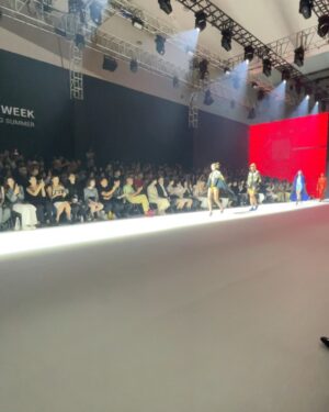 Sang Heon Lee Instagram - Final day for Seoul fashion week with @liesangbong @liecollection_ @chungchunglie @seoulfashionweek_official @monami_official 

#seoulfashionweek #liecollection #liesangbong #lie #서울패션위크 #이상봉 #이청청 #라이컬렉션