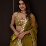 Saniya Iyappan Instagram – What jhumka?

Outfit : @madebymilankochi 
Styling : @ashna_aash_ 
Mua : Artlab Bariks Salon, Burjuman @toyliyevayulduz
Jewellery : @thangals_jewellery_ 
📷 : @fahil_hakkim Dubai, United Arab Emirates