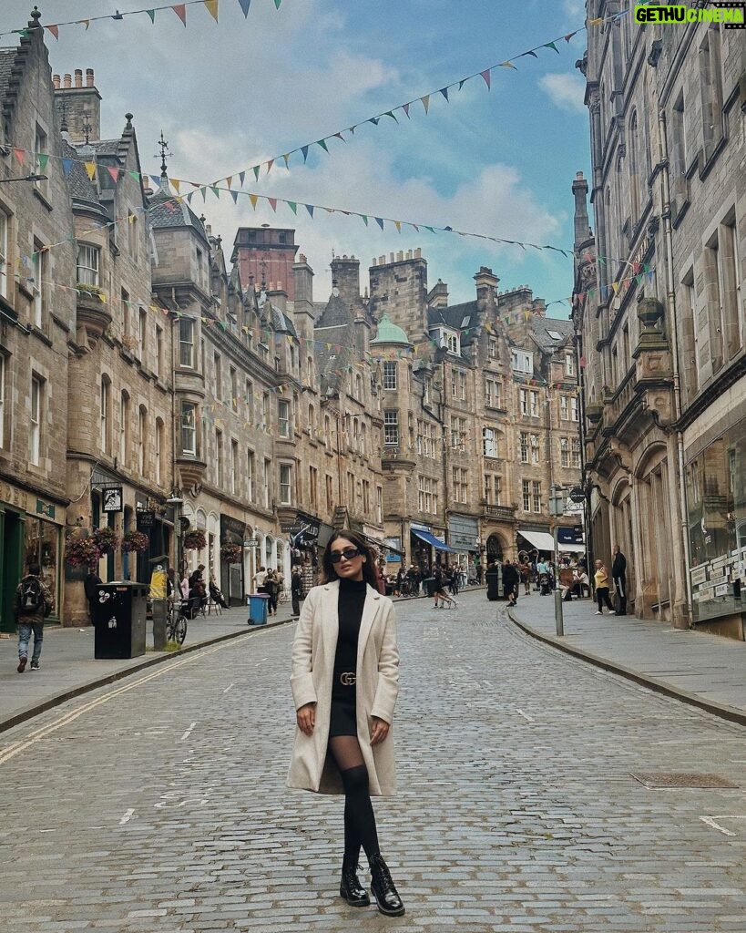 Saniya Iyappan Instagram - 📍Edinburgh Edinburgh, Scotland