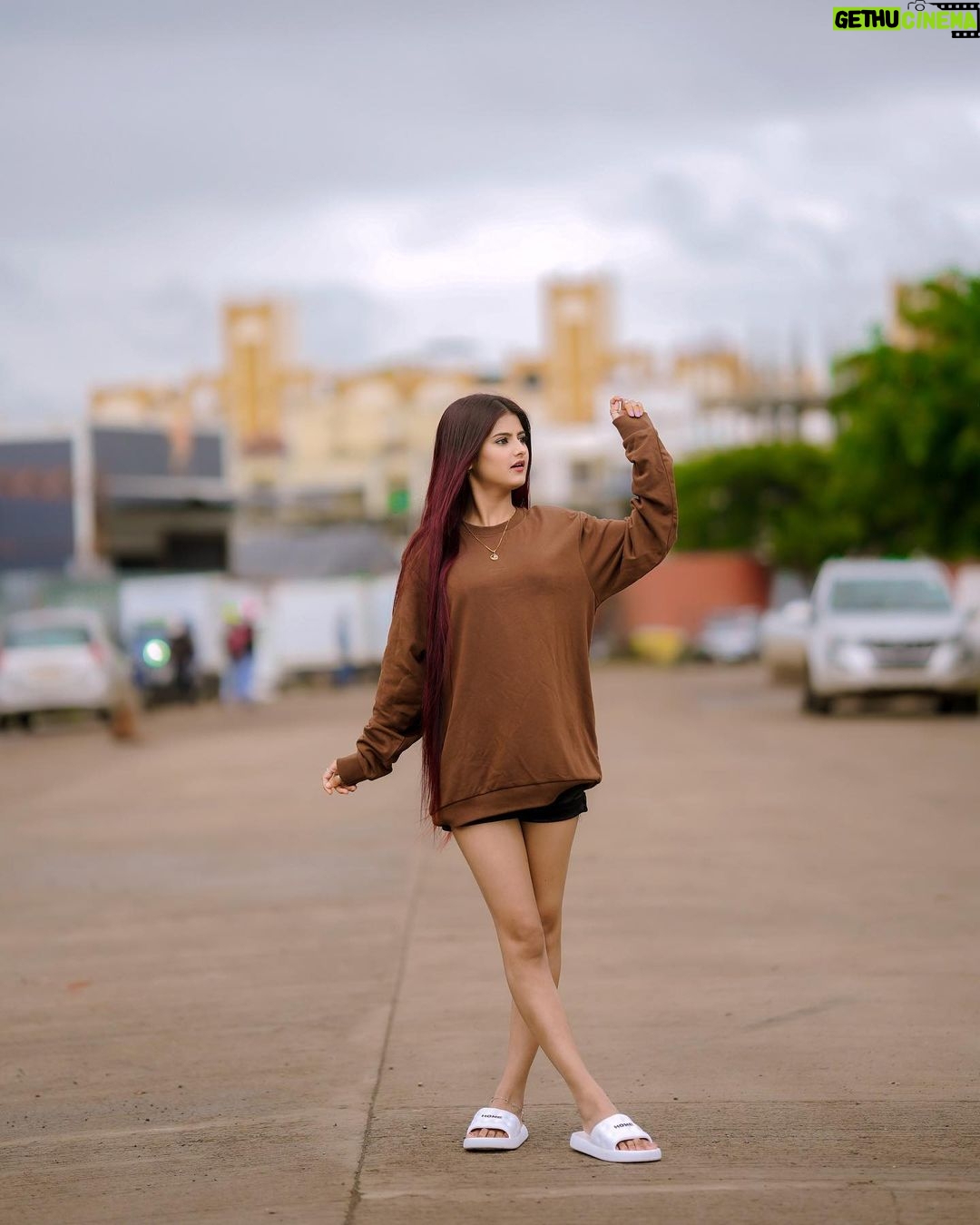 Saniya Shaikh Instagram - Just Me 🔥 🎨 : @edittbyjai 𝐋𝐈𝐊𝐄, 𝐂𝐎𝐌𝐌𝐄𝐍𝐓𝐒, 𝐒𝐇𝐀𝐑𝐄 #sanulove#sanufam#viralvideos #fyp #viralpost #beauty #kerala #picoftheday #dance #art #cute #mumbai #funny #onlineshopping #foryoupage #comment #fashionblogger #youtube #meme #trendy #nature #tamil #lifestyle #life #photoshoot #reelsinstagram #new #motivation #funnymemes #instafashion