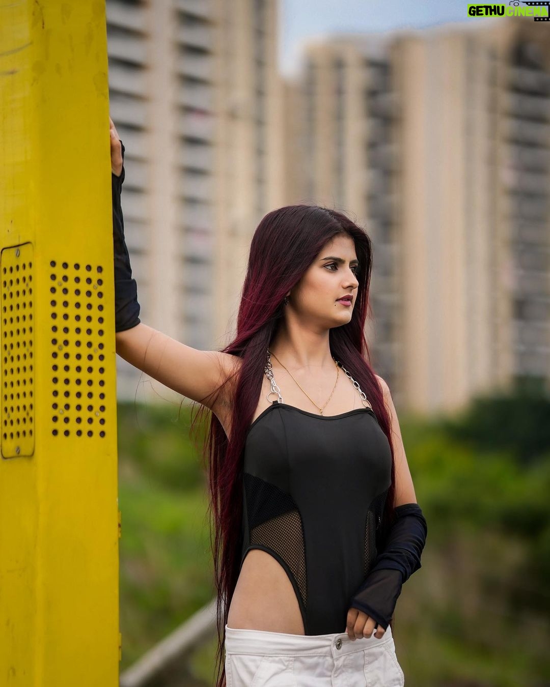 Saniya Shaikh Instagram - ๐๐จ๐ฎ๐ซ ๐ฉ๐๐ฌ๐ญ ๐๐จ๐๐ฌ ๐ง๐จ๐ญ ๐๐ช๐ฎ๐๐ฅ ๐ฒ๐จ๐ฎ๐ซ ๐๐ฎ๐ญ๐ฎ๐ซ๐ ๐จ : @edittbyjai ๐๐๐๐, ๐๐๐๐๐๐๐๐, ๐๐๐๐๐ #sanulove#sanufam#viralvideos #fyp #viralpost #beauty #kerala #picoftheday #dance #art #cute #mumbai #funny #onlineshopping #foryoupage #comment #fashionblogger #youtube #photoshoot #trendy #nature #tamil #lifestyle #life #photoshoot #reelsinstagram #new #motivation #funnymemes #instafashion
