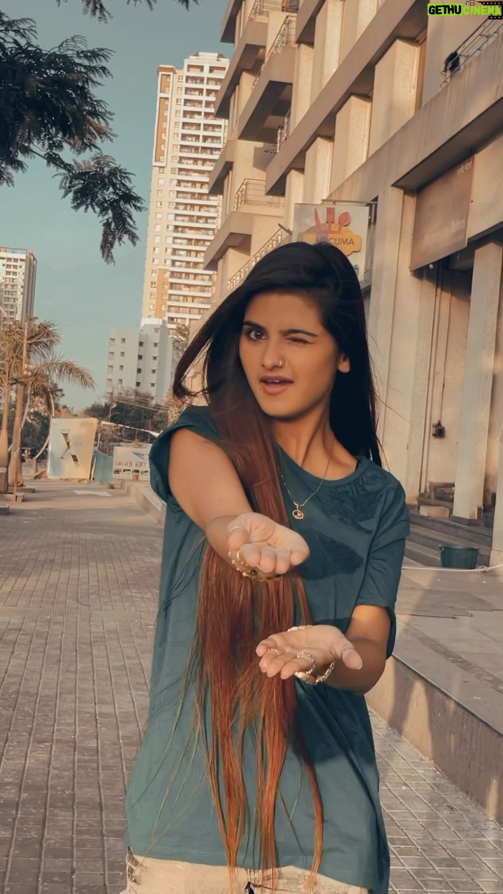 Saniya Shaikh Instagram - Sapne Mai Milti Hai β€οΈ ππππ, ππππππππ, πππππ #sanulove#sanufam#viralvideos #fyp #viralpost #beauty #kerala #picoftheday #dance #art #cute #mumbai #funny #onlineshopping #foryoupage #comment #fashionblogger #youtube #meme #trendy #nature #tamil #lifestyle #life #photoshoot #reelsinstagram #new #motivation #funnymemes #instafashion