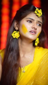 Saniya Shaikh Instagram - Zihaal E Miskin 🥀 𝐋𝐈𝐊𝐄, 𝐂𝐎𝐌𝐌𝐄𝐍𝐓𝐒, 𝐒𝐇𝐀𝐑𝐄 #sanulove#sanufam#viralvideos #fyp #viralpost #beauty #kerala #picoftheday #dance #art #cute #mumbai #funny #onlineshopping #foryoupage #comment #fashionblogger #youtube #meme #trendy #nature #tamil #lifestyle #life #photoshoot #reelsinstagram #new #motivation #funnymemes #instafashion