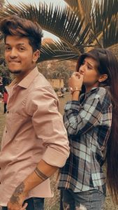 Saniya Shaikh Instagram - Mai tujhse pyar karti hoon ❤️ @xx_mr_swag_xx 𝐋𝐈𝐊𝐄, 𝐂𝐎𝐌𝐌𝐄𝐍𝐓𝐒, 𝐒𝐇𝐀𝐑𝐄 #sanulove#sanufam#viralvideos #couple #viralpost #beauty #kerala #picoftheday #dance #art #bestfriends #mumbai #funny #onlineshopping #foryoupage #couplevideos #fashionblogger #youtube #meme #trendy #nature #tagil #lifestyle #life #photoshoot #reelsinstagram #new #couplegoals #funnymemes #instafashion