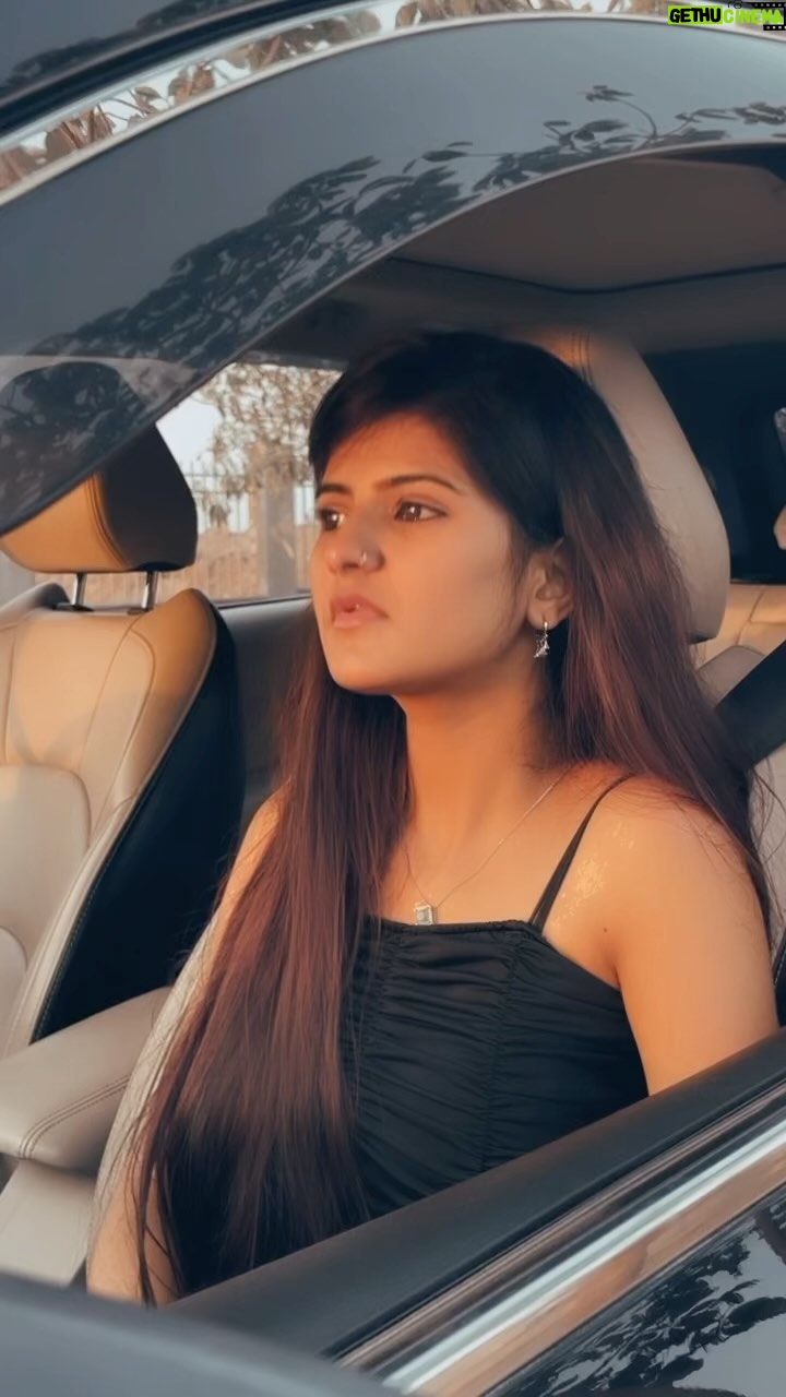 Saniya Shaikh Instagram - New vlog out π€ . ππππ, ππππππππ, πππππ #sanulove#sanufam#viralvideos #couple #viralpost #beauty #kerala #picoftheday #dance #art #bestfriends #mumbai #funny #onlineshopping #foryoupage #couplevideos #fashionblogger #youtube #meme #trendy #nature #tagil #lifestyle #life #photoshoot #reelsinstagram #new #couplegoals #funnymemes #instafashion