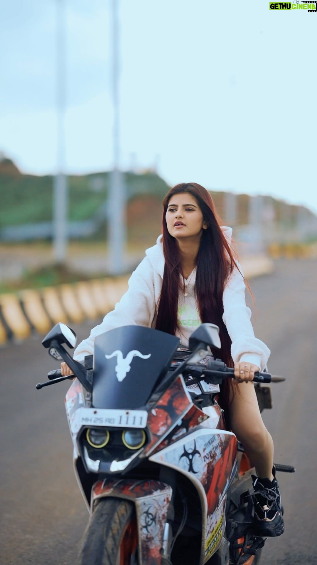Saniya Shaikh Instagram - Trending 🔥 𝐋𝐈𝐊𝐄, 𝐂𝐎𝐌𝐌𝐄𝐍𝐓𝐒, 𝐒𝐇𝐀𝐑𝐄 #sanulove#sanufam#viralvideos #fyp #viralpost #beauty #kerala #picoftheday #dance #art #cute #mumbai #funny #onlineshopping #foryoupage #comment #fashionblogger #youtube #meme #trendy #nature #tamil #lifestyle #life #photoshoot #reelsinstagram #new #motivation #funnymemes #instafashion