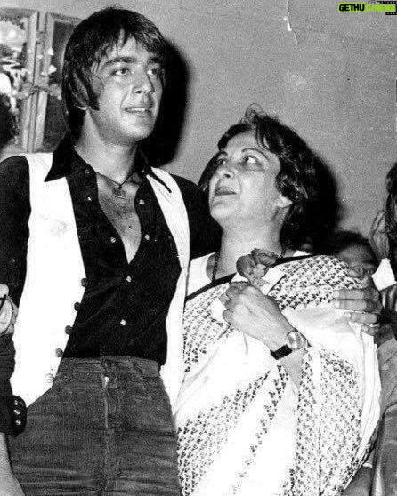 Sanjay Dutt Instagram - Your smile kept me strong, your words kept me grounded, and your spirit lifted me at my lowest. You were the best I could ever ask for. Happy Birthday, Ma ❤️