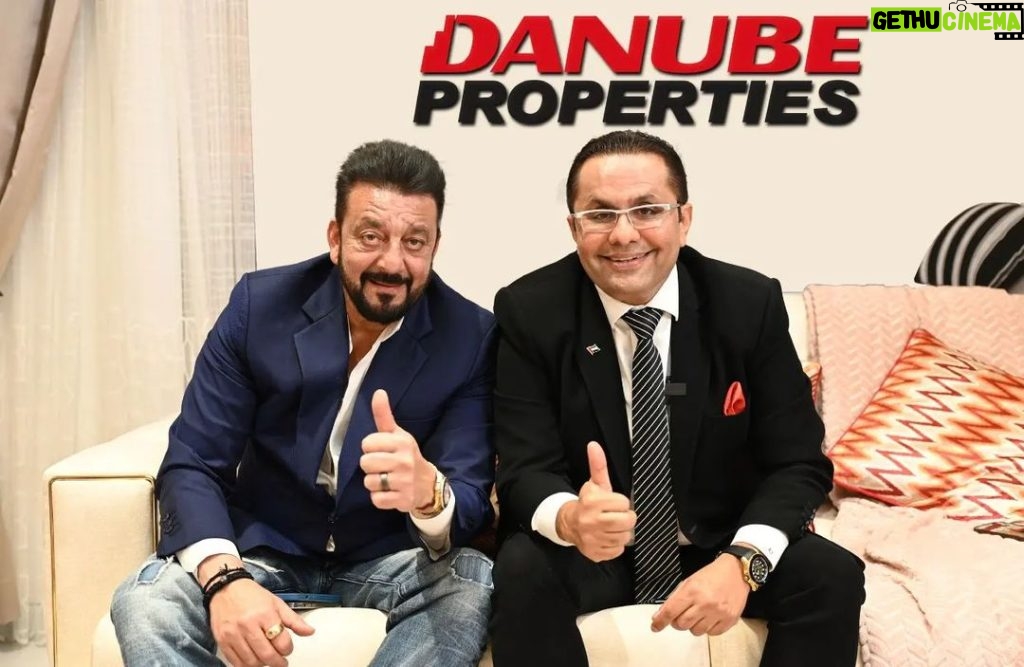 Sanjay Dutt Instagram - Thank you @rizwan.sajan bhai for having me over for the launch of yet another grand @danubeproperties, a fine mix of luxury & convenience at it's best. Humbled and proud to be associated with #DanubeFamily.