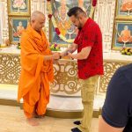 Sanjay Dutt Instagram – It’s always an honour to meet Poojya Bhramabihari Swamiji, Swamiji thank you for all your love and affection, please always keep me in your heart ♥️