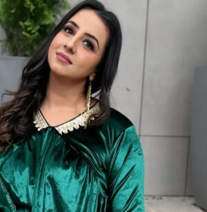 Sanjjanaa Instagram - you can truly feel like a work of art. The earth itself becomes your backdrop, providing a stunning and ever-changing canvas to showcase your beauty.

With each step i take on this magnificent planet, i become one with nature, seamlessly blending into the breathtaking landscapes around me . The vibrant colors of the flowers and the gentle caress of the wind against your skin all contribute to the masterpiece that makes these potraits so beautiful . 

And when it adds the touch of elegance and style that comes from wearing outfits from @momzjoy, it elevates my presence to a whole new level. Their beautiful designs accentuate my natural grace and embrace me evolving form, allowing me to feel confident and radiant as i embrace the world as my studio.

Whether it's a flowing dress that mirrors the movement of the waves, or a vibrant top that echoes the velvety hues of a sunset, each outfit from @momzjoy becomes a brushstroke on the canvas of my life. It enhances my beauty and celebrates the miracle of life growing with me .

So, as you all explore the vast wonders of the earth, remember to embrace your own beauty and express it through the artistry of fashion. Let the earth be your studio, and let @momzjoy be your partner in creating unforgettable moments of beauty and style.

Follow my son @princealarik & my team ... 
hairstylist @makeoverby__divya , my make up artist @magical_makeoverbygayihari. ❤️