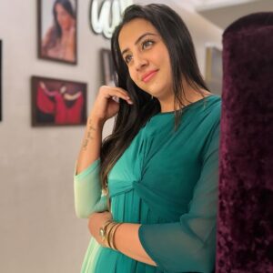 Sanjjanaa Instagram - Parenthood is indeed a journey filled with challenges and sacrifices, but it also brings countless joys and beautiful moments. It’s wonderful to see how effortlessly comfortable my outfit from @momzjoy looks while i am holding my baby in my arms. This showcases the versatility and practicality of clothing designed for @momzjoy , allowing me to attend various events while still being able to care for your little one with ease. Parenthood teaches us to embrace every moment and find beauty in the chaos. Enjoying these precious times with my baby and yet look super stylish like a Mom #diva wearing stylish attires from  @momzjoy ! 

As an actress, my life has been consumed by self-centeredness, solely dedicated to my career, personal aspirations, and ambitions in the past. But, oh, how everything shifted when my beloved son, @PrinceAlarik, graced my existence with his presence.

As I stepped into the realm of motherhood, a beautiful transformation occurred within me. It was as if a veil had been lifted, revealing a profound shift in my perspective. Suddenly, the needs and happiness of my precious child became the centerpiece of my world, eclipsing my own dreams and aspirations. This profound metamorphosis had far-reaching effects, intertwining with every facet of my existence. From the choices I made in my professional journey to the way I managed my time, everything now revolved around nurturing and cherishing my little one. With tender devotion, I embraced the path of motherhood, prioritizing the bonds of my cherished family above all else.

The overwhelming bliss and deep affection that fills my heart for my beloved son are beyond measure. Every single moment spent with him holds profound significance, as I treasure the precious milestones and witness his remarkable growth and development ...