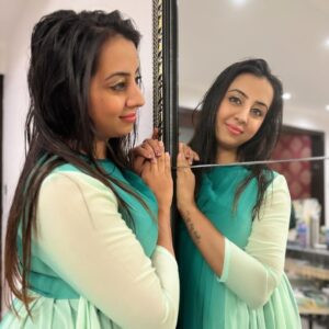Sanjjanaa Instagram - Parenthood is indeed a journey filled with challenges and sacrifices, but it also brings countless joys and beautiful moments. It’s wonderful to see how effortlessly comfortable my outfit from @momzjoy looks while i am holding my baby in my arms. This showcases the versatility and practicality of clothing designed for @momzjoy , allowing me to attend various events while still being able to care for your little one with ease. Parenthood teaches us to embrace every moment and find beauty in the chaos. Enjoying these precious times with my baby and yet look super stylish like a Mom #diva wearing stylish attires from  @momzjoy ! 

As an actress, my life has been consumed by self-centeredness, solely dedicated to my career, personal aspirations, and ambitions in the past. But, oh, how everything shifted when my beloved son, @PrinceAlarik, graced my existence with his presence.

As I stepped into the realm of motherhood, a beautiful transformation occurred within me. It was as if a veil had been lifted, revealing a profound shift in my perspective. Suddenly, the needs and happiness of my precious child became the centerpiece of my world, eclipsing my own dreams and aspirations. This profound metamorphosis had far-reaching effects, intertwining with every facet of my existence. From the choices I made in my professional journey to the way I managed my time, everything now revolved around nurturing and cherishing my little one. With tender devotion, I embraced the path of motherhood, prioritizing the bonds of my cherished family above all else.

The overwhelming bliss and deep affection that fills my heart for my beloved son are beyond measure. Every single moment spent with him holds profound significance, as I treasure the precious milestones and witness his remarkable growth and development ...