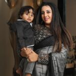 Sanjjanaa Instagram - Love is when it’s pure , unconditional, Love is when it’s absolutely done without any expectations or love is when it is straight from the heart .❤️ Love is when you stand up for each other when nobody else stands for you love is when it’s for your family. Love is when you protect your family against all odds. Love is when you stand together no matter what who has to say. Love is when it’s boundaryless , Love is when you don’t withstand anyone, talking a word against your loved Ones .. love is when you are first true friends and then lovers … Love is when you can love your husband, like his mom like his sister like his boyfriend, and Finally like his wife . Have you been fortunate enough to have felt real love in your life? In company of @princealarik Saree by @iyra_designstudio @katchi_studio photography partners @ss_makeover_by_suha , make up . Jewels by @thanyafashion . Karnataka, Bangalore