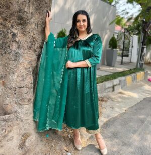 Sanjjanaa Instagram - you can truly feel like a work of art. The earth itself becomes your backdrop, providing a stunning and ever-changing canvas to showcase your beauty.

With each step i take on this magnificent planet, i become one with nature, seamlessly blending into the breathtaking landscapes around me . The vibrant colors of the flowers and the gentle caress of the wind against your skin all contribute to the masterpiece that makes these potraits so beautiful . 

And when it adds the touch of elegance and style that comes from wearing outfits from @momzjoy, it elevates my presence to a whole new level. Their beautiful designs accentuate my natural grace and embrace me evolving form, allowing me to feel confident and radiant as i embrace the world as my studio.

Whether it's a flowing dress that mirrors the movement of the waves, or a vibrant top that echoes the velvety hues of a sunset, each outfit from @momzjoy becomes a brushstroke on the canvas of my life. It enhances my beauty and celebrates the miracle of life growing with me .

So, as you all explore the vast wonders of the earth, remember to embrace your own beauty and express it through the artistry of fashion. Let the earth be your studio, and let @momzjoy be your partner in creating unforgettable moments of beauty and style.

Follow my son @princealarik & my team ... 
hairstylist @makeoverby__divya , my make up artist @magical_makeoverbygayihari. ❤️