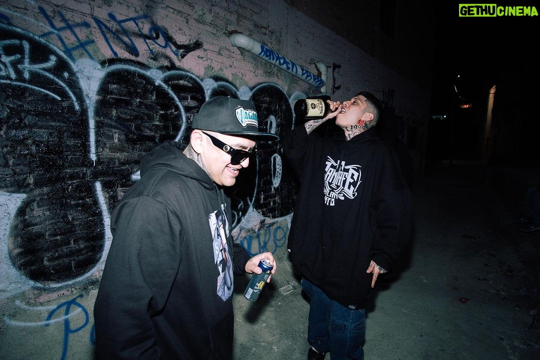 Santa Fe Klan Instagram - Esto es para siempre carnal☠️🔥puro Santa Fe alv @aese13 📷 @473music_oficial @prajinmusicgroup Santa Fé, Guanajuato