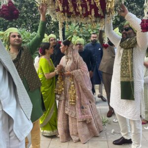 Sanya Malhotra Instagram - Dulhan ki emotional sister 🥹💞 
@shagunn23 ✨💞 I love you too much 💞