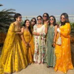 Sanya Malhotra Instagram - 💛💛💛 @sukritiandaakritiofficial @shriparamanijewels @sonisapphire