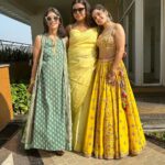 Sanya Malhotra Instagram – 💛💛💛
@sukritiandaakritiofficial @shriparamanijewels @sonisapphire