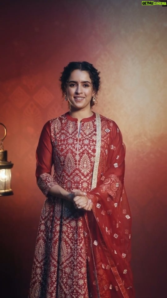 Sanya Malhotra Instagram - May your Diwali be filled with love, light and stunning styles from Kashish! ✨ Get your latest and elegant festive ensemble with Kashish, exclusively available at Shoppers Stop❤️ #ShoppersStop #KashishxSanya #SanyaMalholtra #Diwali #Diwali2023 #HappyDiwali