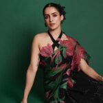 Sanya Malhotra Instagram - भिड़े रे भिड़े नैना नैना बंजारे 🌹