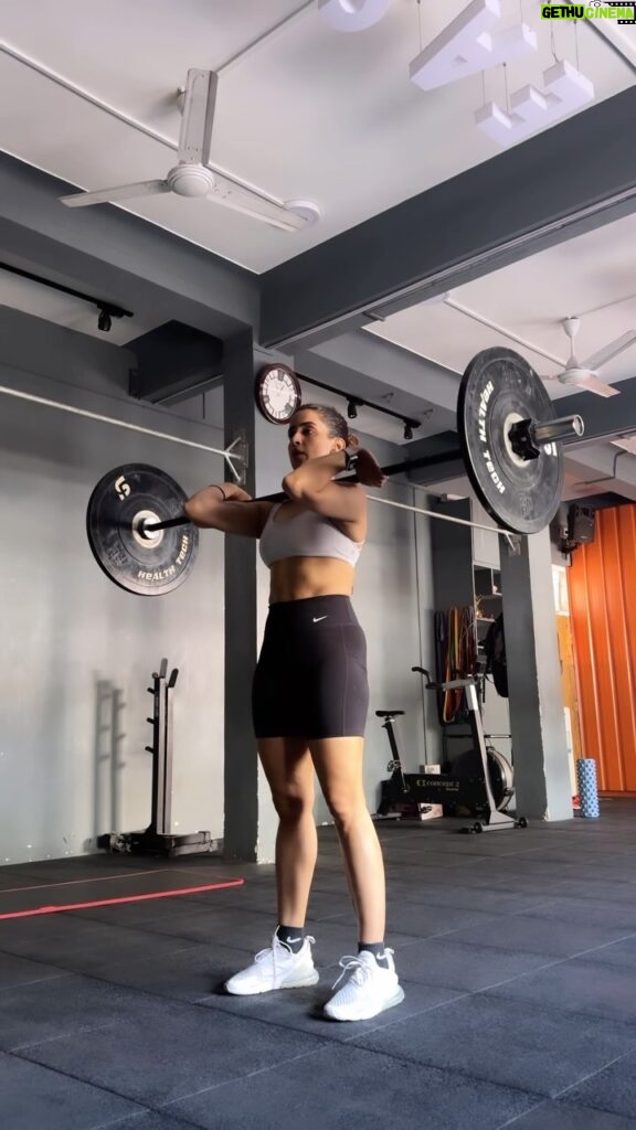 Sanya Malhotra Instagram - Hass hass ke workout 🏋🏾‍♀️💃🏻🏋🏾‍♀️💃🏻 @tridevpandey