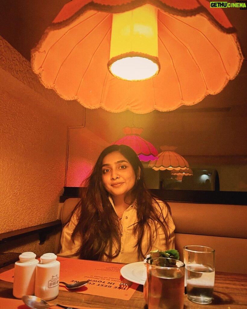 Sanya Malhotra Instagram - • • Kolkata 💓