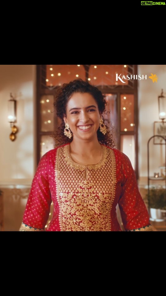 Sanya Malhotra Instagram - Iss tyohar, kuch naya karte hai! ✨ Introducing the Kashish festive collection where each piece seamlessly weaves together lively festive hues and imaginative designs. It's about embracing fresh Diwali traditions and painting our celebrations with new colours🪔 #TyoharkiNayiKashish Head to your nearest Shoppers Stop Store, the website and the app and grab the exclusive Kashish festive collection today 🛍️ #ShoppersStop #KashishxSanya #diwali #fashion #diwalifashion #indianwear #anarkali #diwali2023 #womensfashion