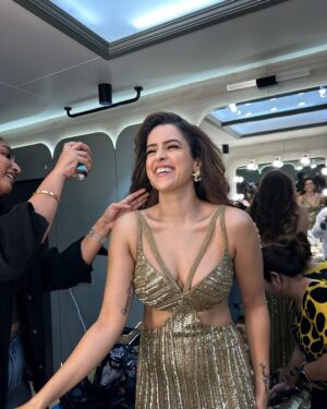 Sanya Malhotra Instagram - ✨✨✨ 
@godrejprofessional @nikhitatandon @shailesh_moolya @natasha_mathias_