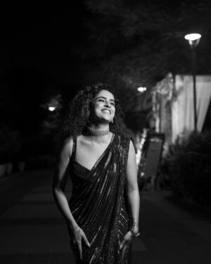 Sanya Malhotra Instagram - 🪩 1️⃣ 2️⃣ 3️⃣ 4️⃣🪩
Get on the dance 💃🏻 floor 

@rohitgandhirahulkhanna @amarisbyprernarajpal