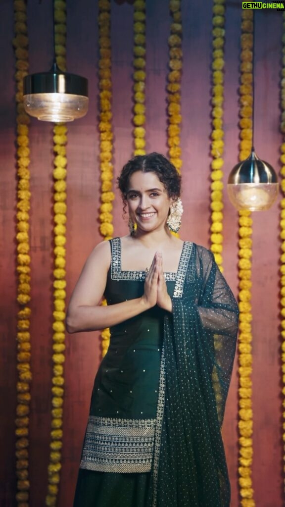 Sanya Malhotra Instagram - Shaadi Season is hereee!!! Can’t wait to get ready in my new Kashish outfits and hit the dance floor! 😍💃🏻 If you’re looking for the perfect wedding look, head to your nearest Shoppers Stop store today and shop stunning ethnic wear from Kashish. Or, browse the Shoppers Stop website and app! #ShoppersStop #Kashish #IndiaWeds #Weddings #ShaadiSeason #WeddingLook #SanyaXKashish