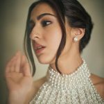 Sara Ali Khan Instagram – Pearls don’t lie on the seashore, if you want one, you must dive for it 🦪🗝️🔐