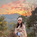 Sara Ali Khan Instagram - Oh Pine 🌲 Will you be mine? 🥰 In nature you’re closest to the divine ☮️ Sometimes sunkissed sometimes under moonshine 🌝