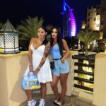 Sarah Fraisou Instagram - About last night with my sister @imene__14 ♥️ #picoftheday #burjalarab #fun #family