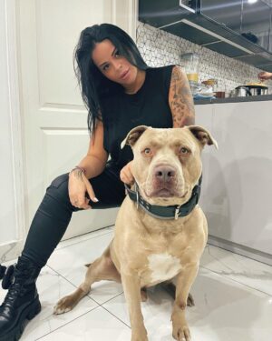 Sarah Fraisou Instagram - La fidélité , la loyauté,la reconnaissance,l’amour et la protection d’un chien a sont maître Et deux fois plus fiable que d’un être humain a un autre être humain 💋💋💋 le meilleur amies de l’homme jaime trop mon fils ❤️ #dog #life #pictureoftheday #mood