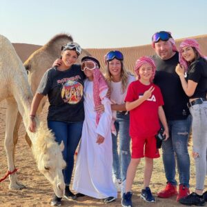 Sarah Fraisou Instagram - Une journée qui vaut tous l’or du monde ❤️ @assoc.sofian.officiel @assoc.sofian.officiel @assoc.sofian.officiel je taime petit frere mes amours je vous demande une seule chose de partager ce compte et aider notre petit frère Sofiane un battant un guerrier qui a trouvé aucune solution du côté des médecins aucun remède aucune opération #souvenir #incroyable #dubai #picoftheday merci @dubaicanam 🙏❤️