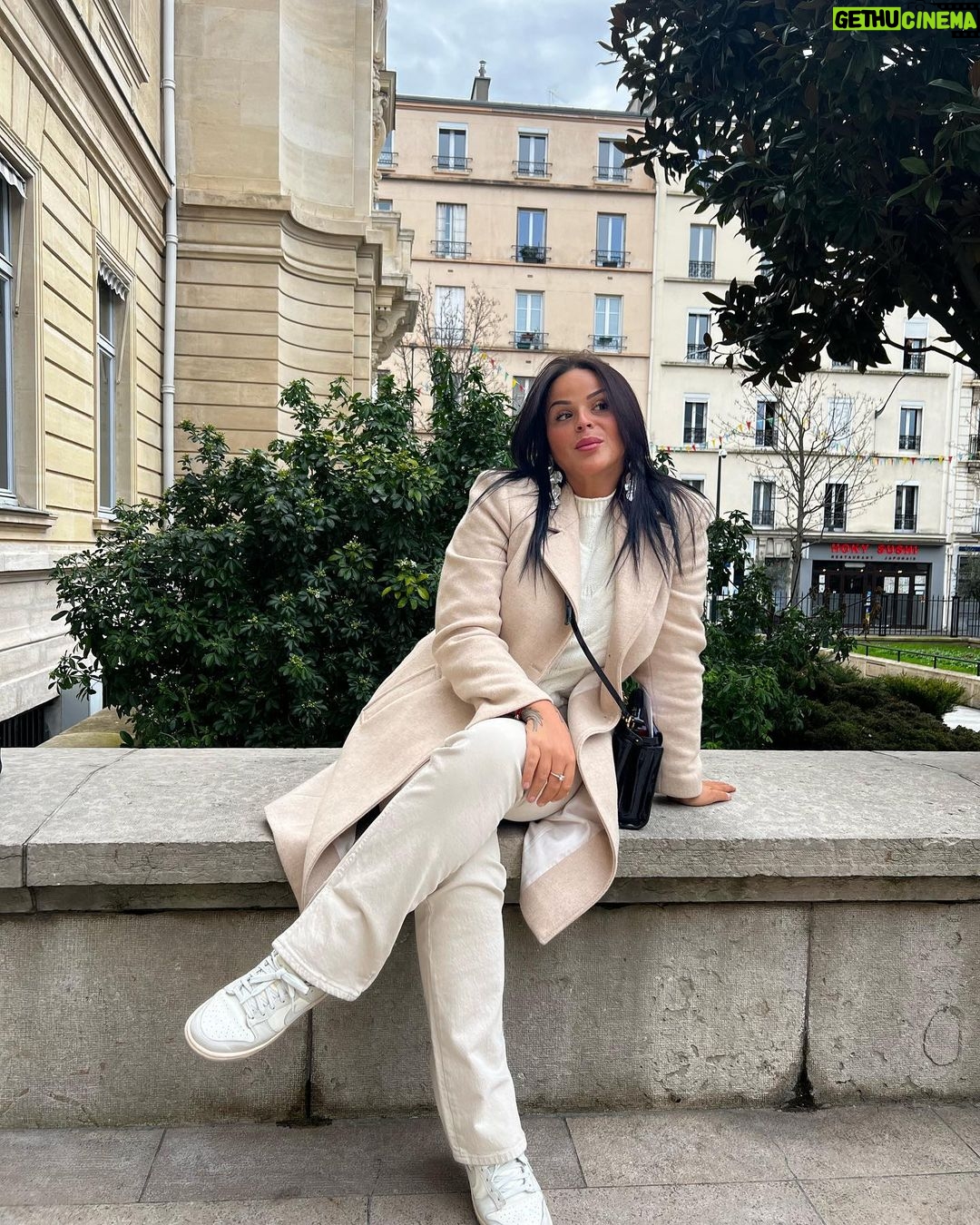 Sarah Fraisou Instagram - Paris 🇫🇷 #pictureoftheday #parís #french #mood #lifestyle #simple #love #smile Paris, France