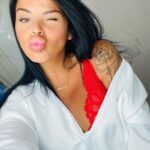 Sarah Fraisou Instagram – Je vous envoi un plein d’amour 💋💋💋💋❤️❤️❤️❤️❤️ #picoftheday #lifestyle #love #bestlife #red