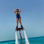 Sarah Fraisou Instagram – Toujours cherché à aller plus haut !!!!!! 😜😜😜😜😜 #picoftheday #dubai #playa #overboard @bookeusedubai Dubai, United Arab Emirates